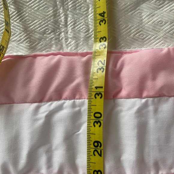 💋 4 FOR $50 / BABY'S PINK AND WHITE BASSINET SET (NEW) - Picture 6 of 7